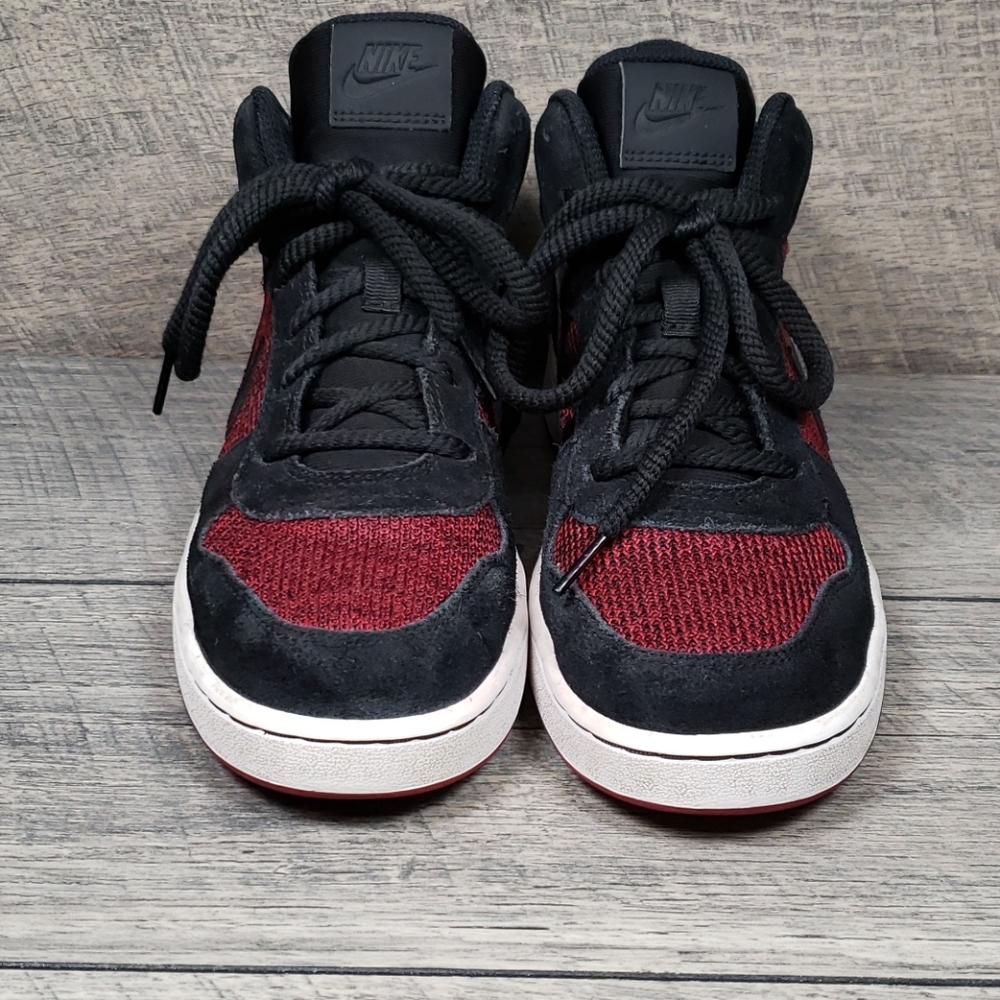 Nike Court Borough Mid SE Youth 6½ Women's 8